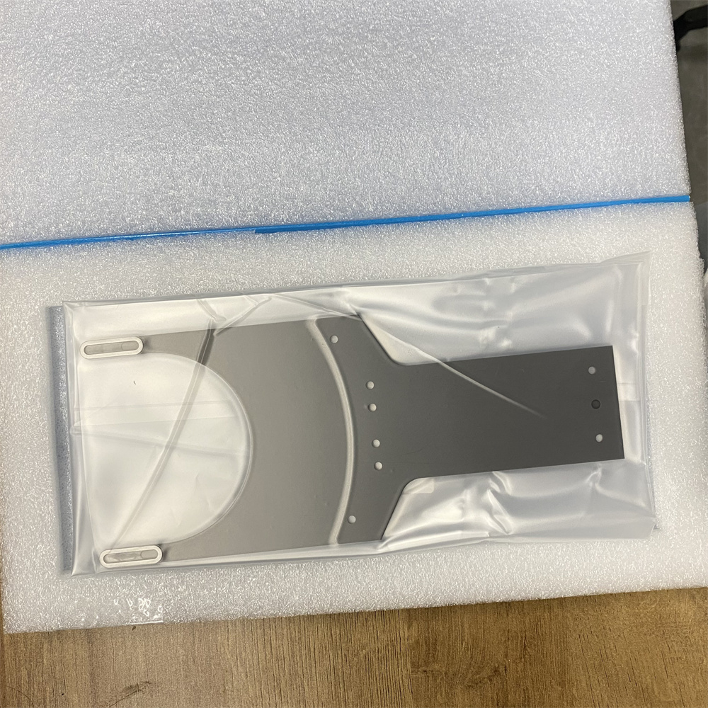 用于晶圆移动的 SiC 臂
